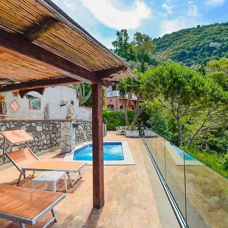 Villa Roncato Sleeps 4 Air Con Wifi *